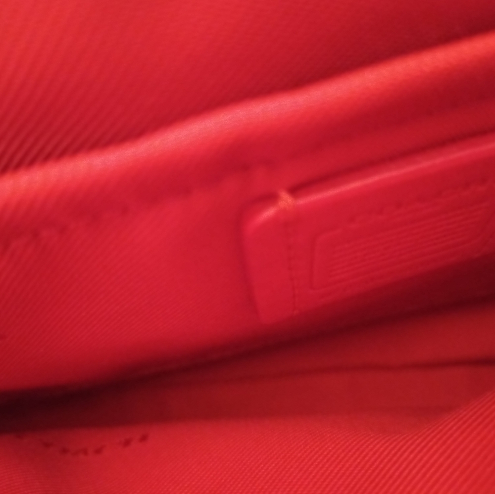 Orange authentic coach bag large wristlet gold chain gold hardware brand new - Picture 7 of 8